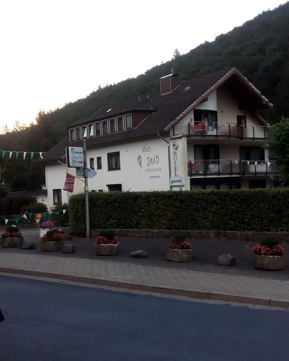 Dachstuebchen Gaststaette Biergarten